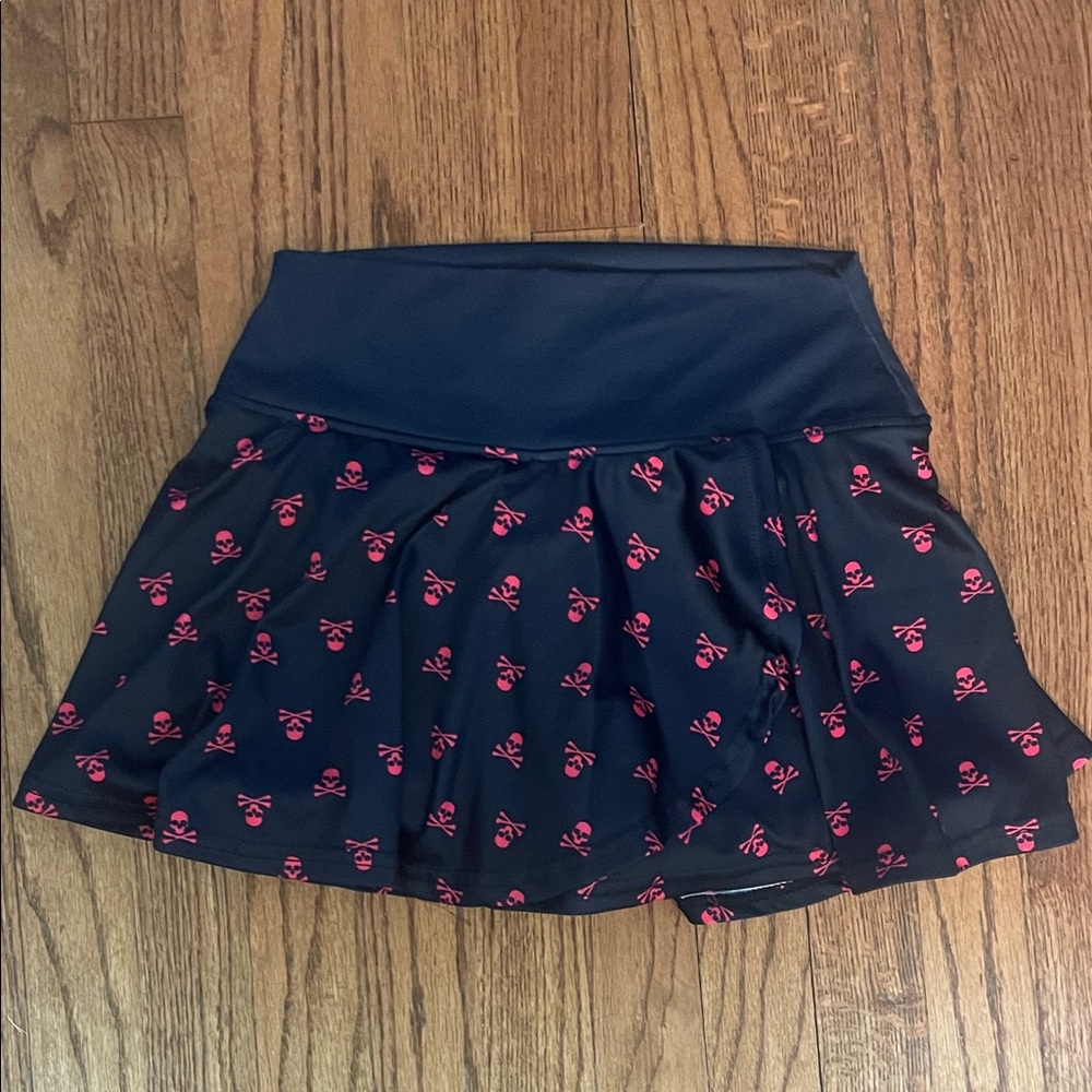 Fate + Florie | navy/pink skull skirt-size small
